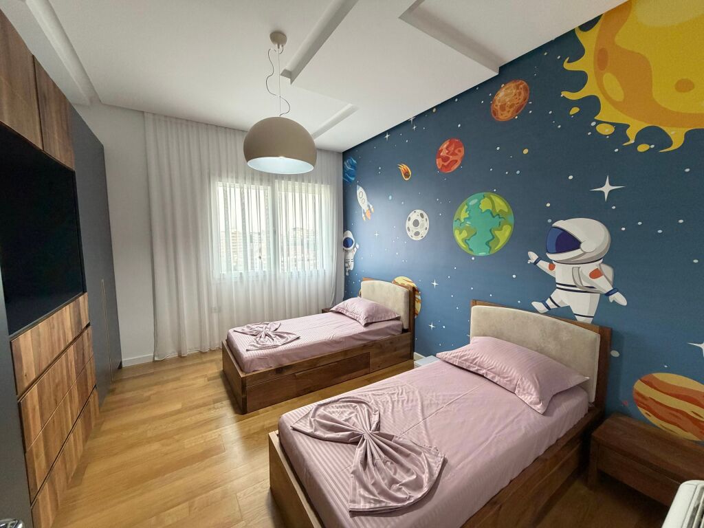Apartment for Rent at the Botanical Garden