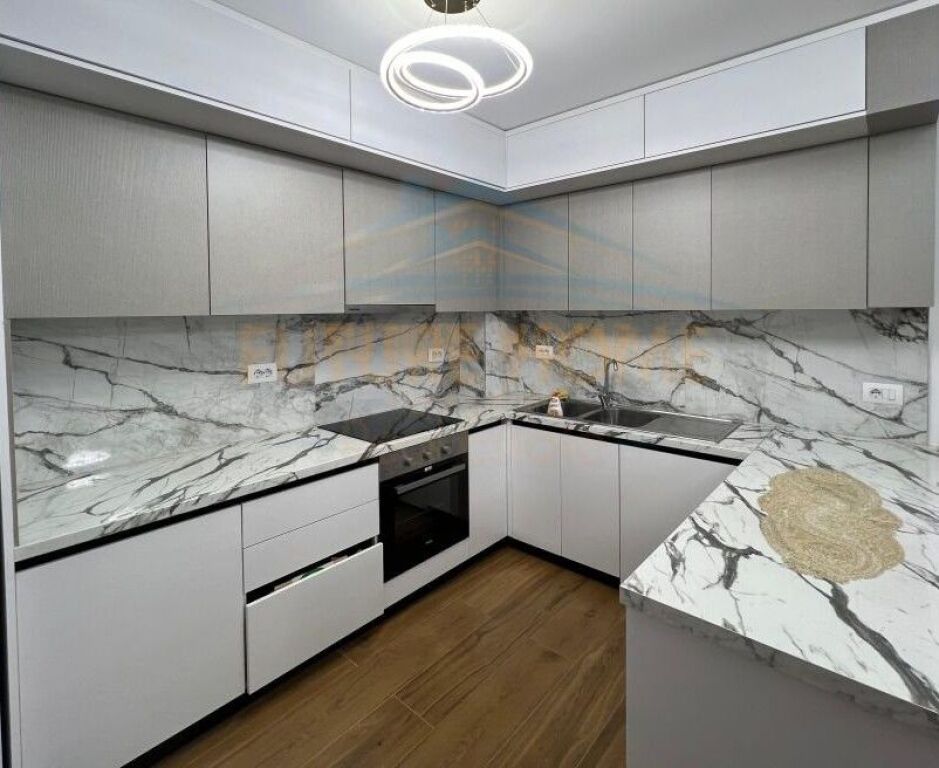 Rent, Apartment 2+1, 21 Dhjetori