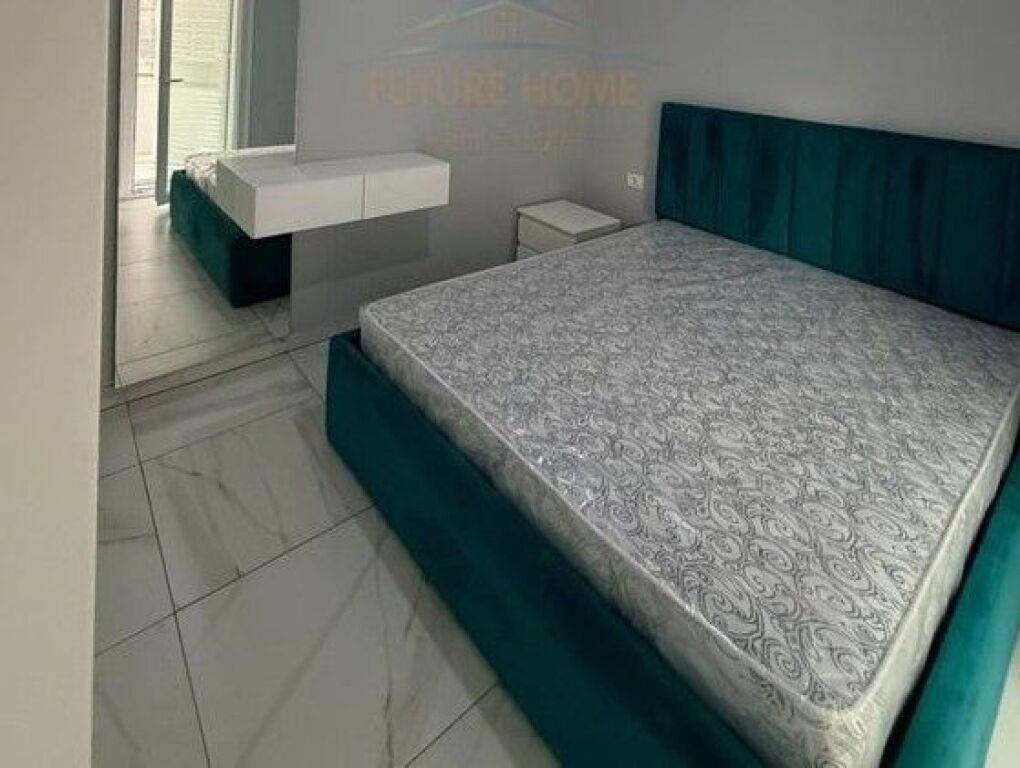 In vendita, Appartamento 2+1+2, Via Barrikadave, Tirana