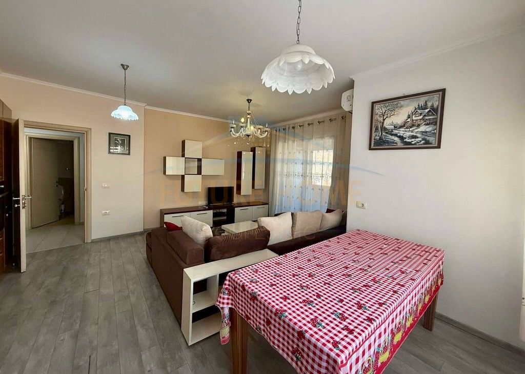 🏠 Spacious 2+1 for Rent at Unaza e Re! 📍