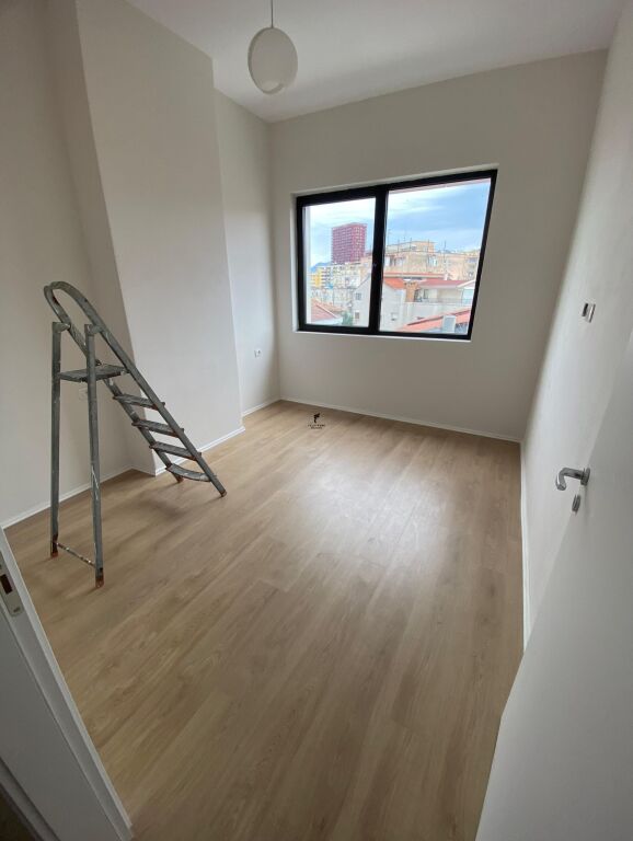 UFFICIO IN AFFITTO 96 M2 VASIL SHANTO 150.000 LEKE FH-58746