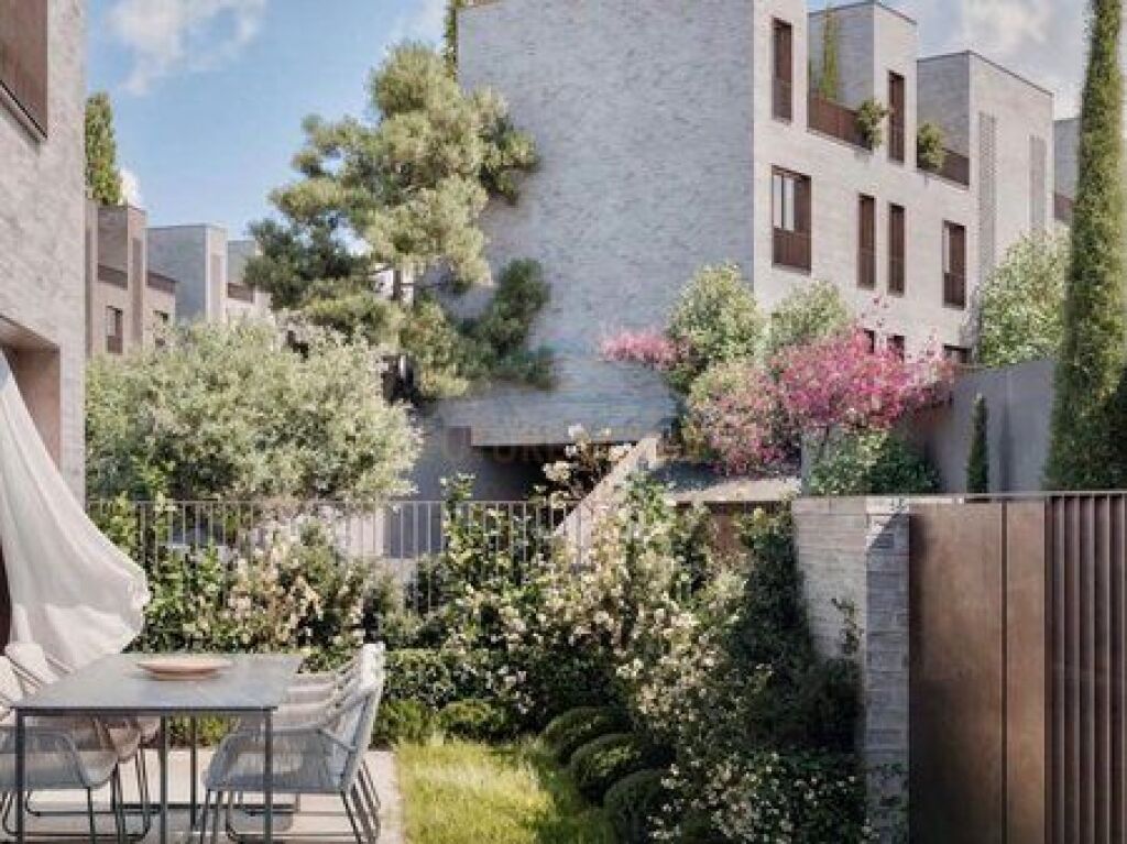 APARTMENT 1+1 FOR SALE, MJULL BATHORE, TEG