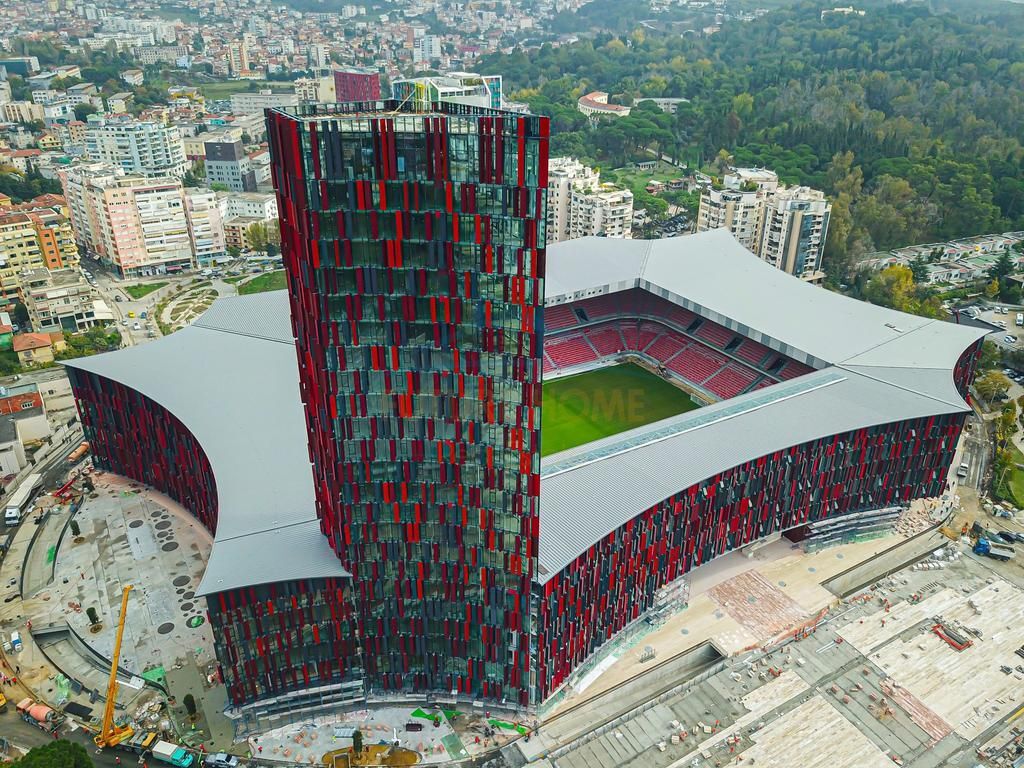 Shitet, Apartament 2+1+2, Stadiumi Air Albania