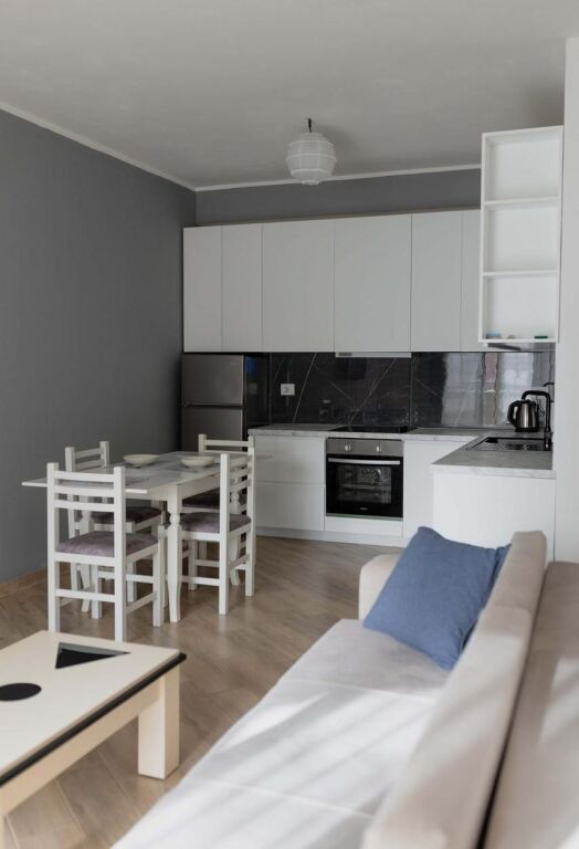 Appartamento 2+1 in Affitto a Lungo Termine - Lungomare, Vlorë