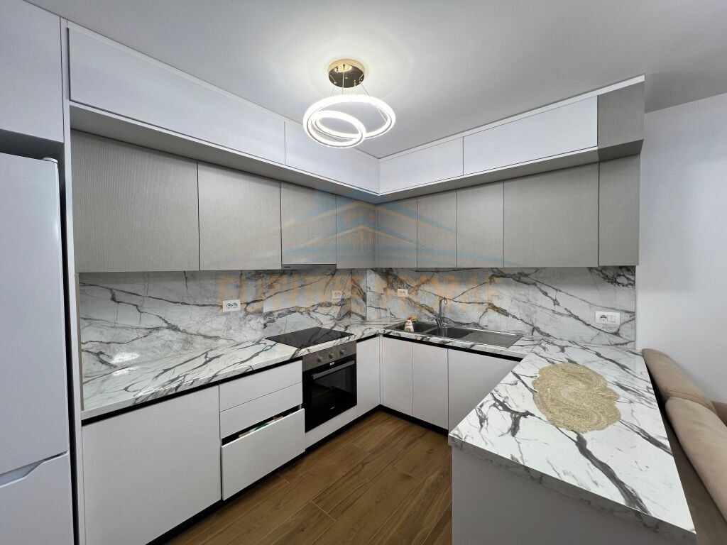 Rent, Apartment 2+1, 21 Dhjetori