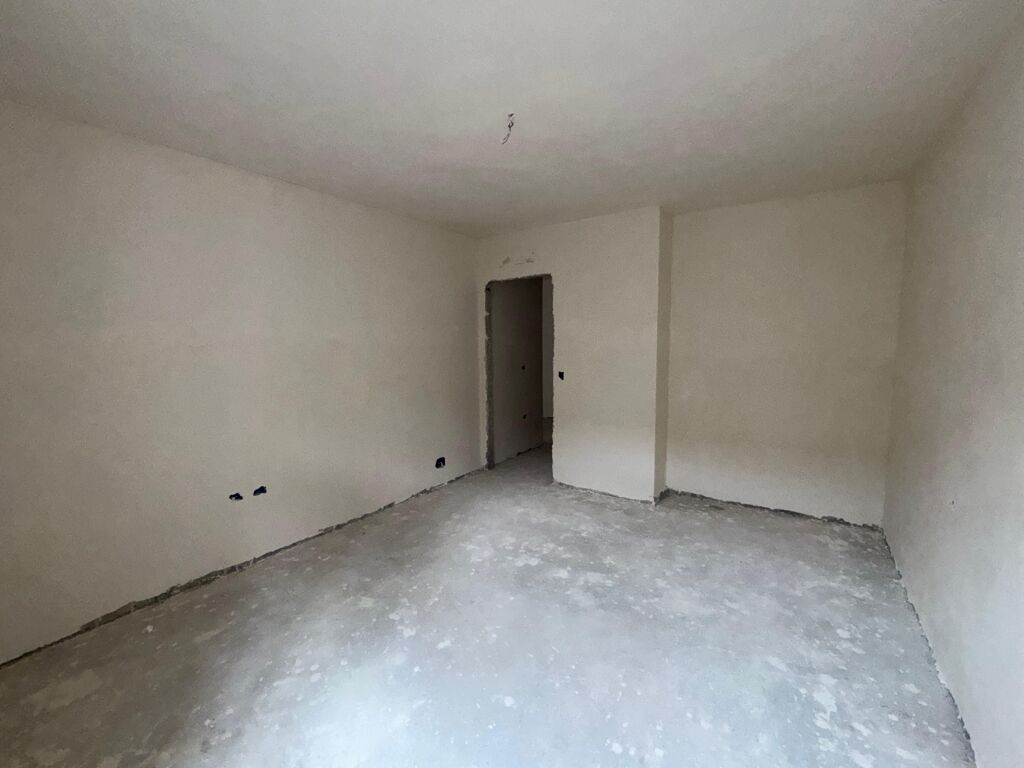 APARTMENT 1+1 FOR SALE FORMER AVIATION FIELD 130,000 EURO FH-58614