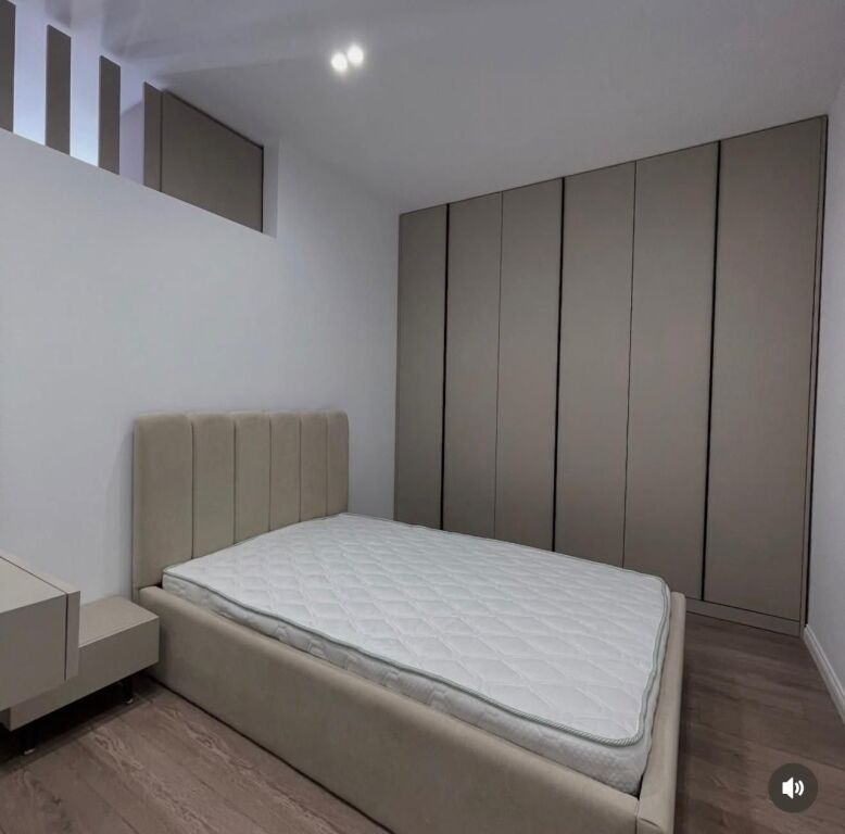 🏡 Jepet me qira apartament 2+1 📍Zogu i Zi 💶 Çmimi: 900 € / muaj