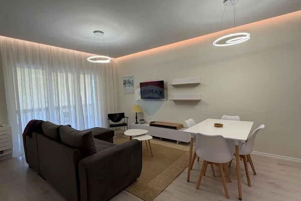 Apartment - For Rent - Artistic Lyceum, Tirana