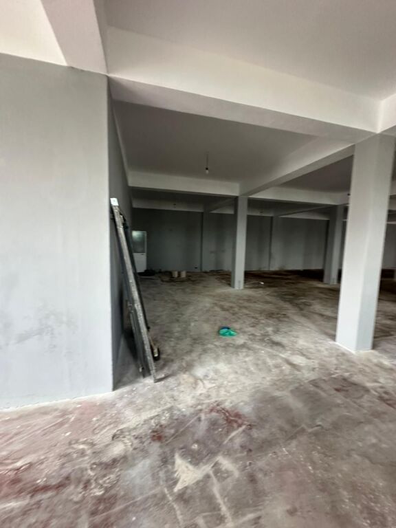 JEPET ME QERA AMBIENT BIZNESI PRANE SPITALIT, DURRES