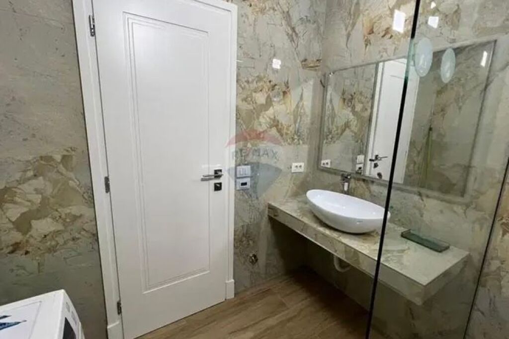Apartment 3+1+2 parking spaces for rent, near Eleonore!
