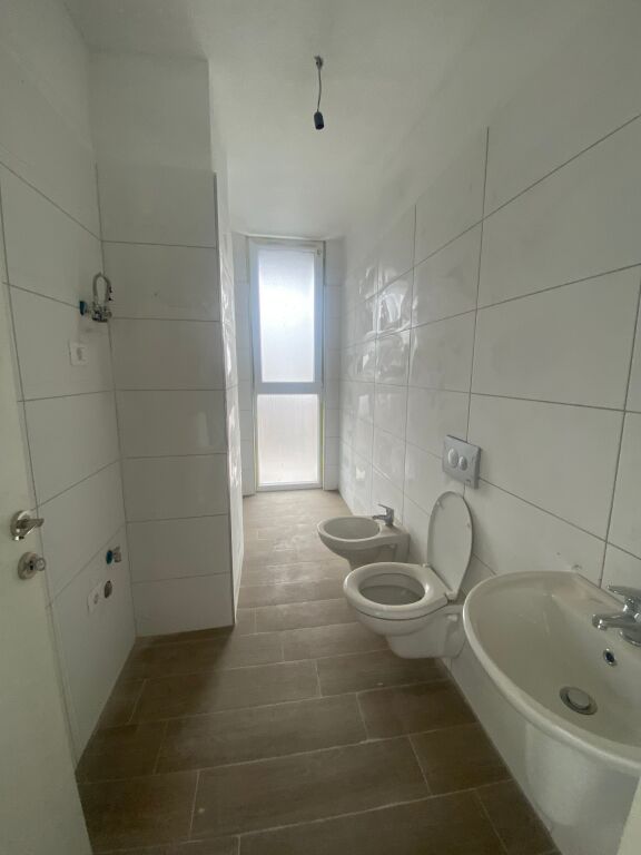 Apartment 2+1 for sale Yzberisht !