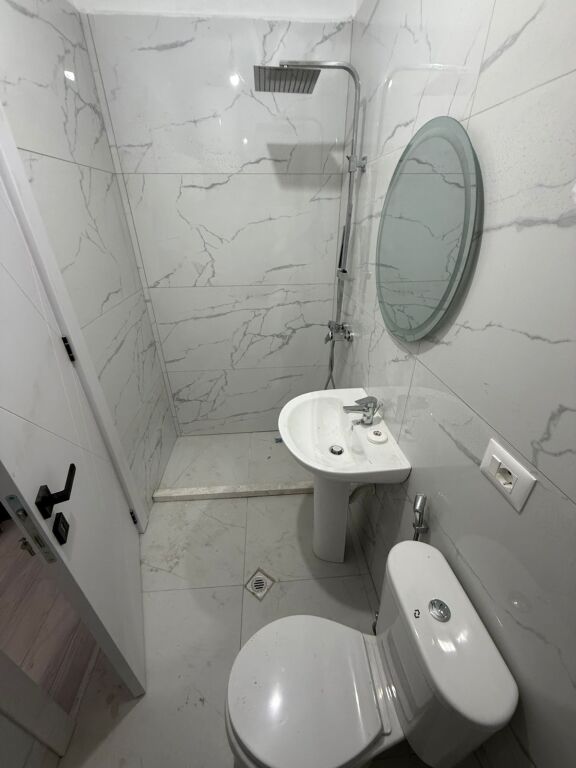 2+1,me kundrabufe,per banim apo zyre,rruge e kavajes,600 euro