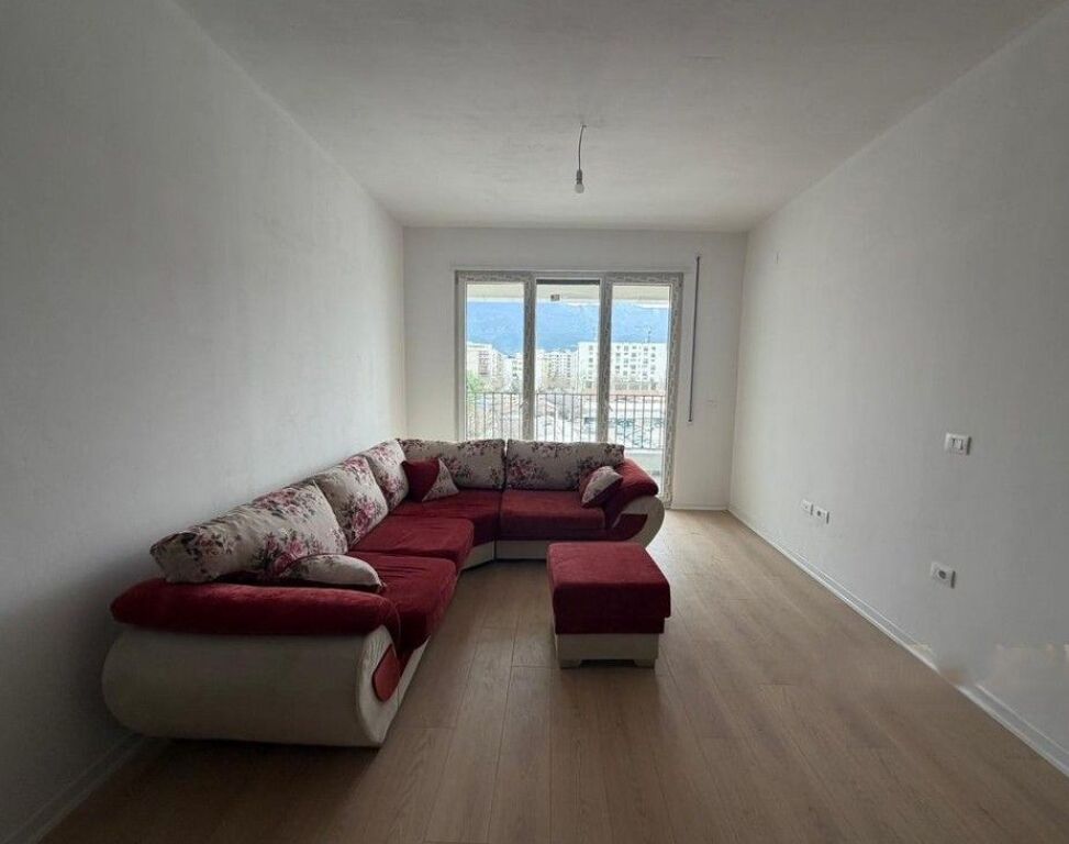 Apartment 2+1+2 for rent at Uzina Dinamo, 5 Maji Street