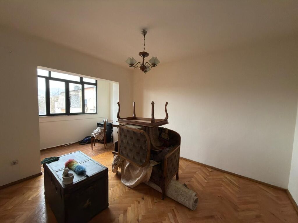 FOR SALE 2+1 ON ELBASAN STREET 150,000 EURO !!