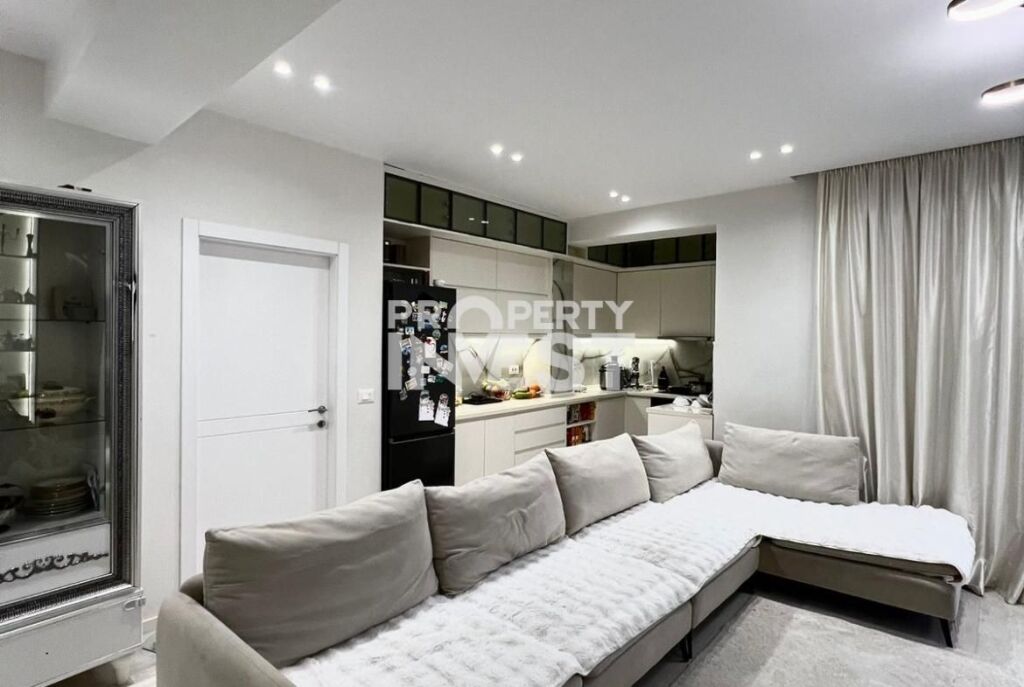 Apartment 2+1+2 for sale near Dinamo Stadium