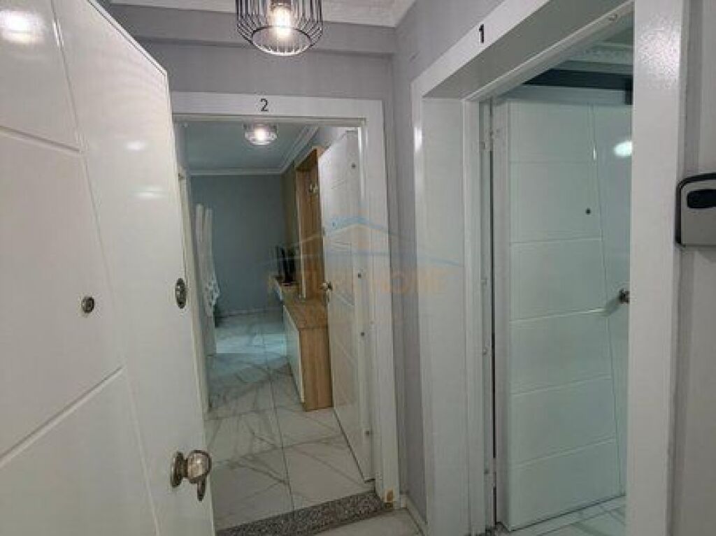 In vendita, Appartamento 2+1+2, Via Barrikadave, Tirana