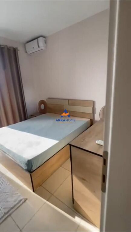 JEPET APARTAMENT ME QERA 2+1+BALLKON " KAMEZ " 50000 LEKE