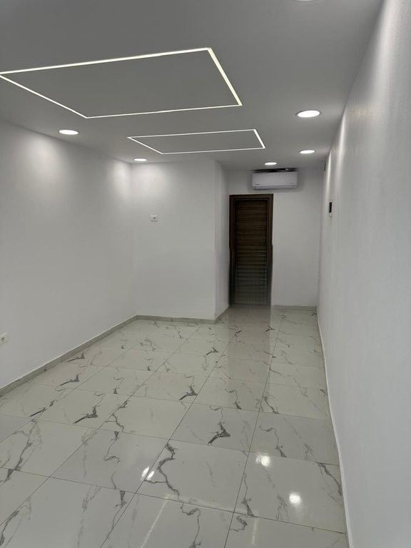 Shop for rent on BUDI street, near the American embassy. 400 € /Month