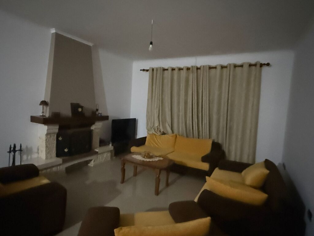 3+1,i mobiluar vile private,sauk i ri,1000 euro