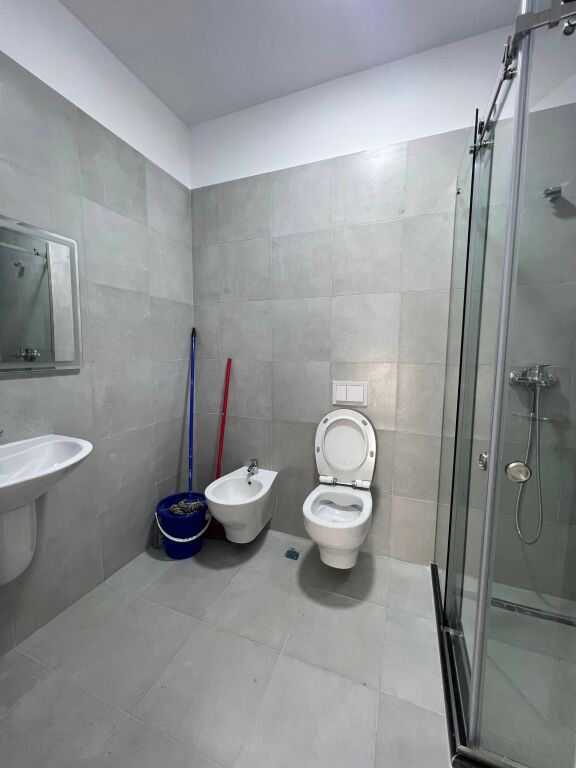 Apartament me qera