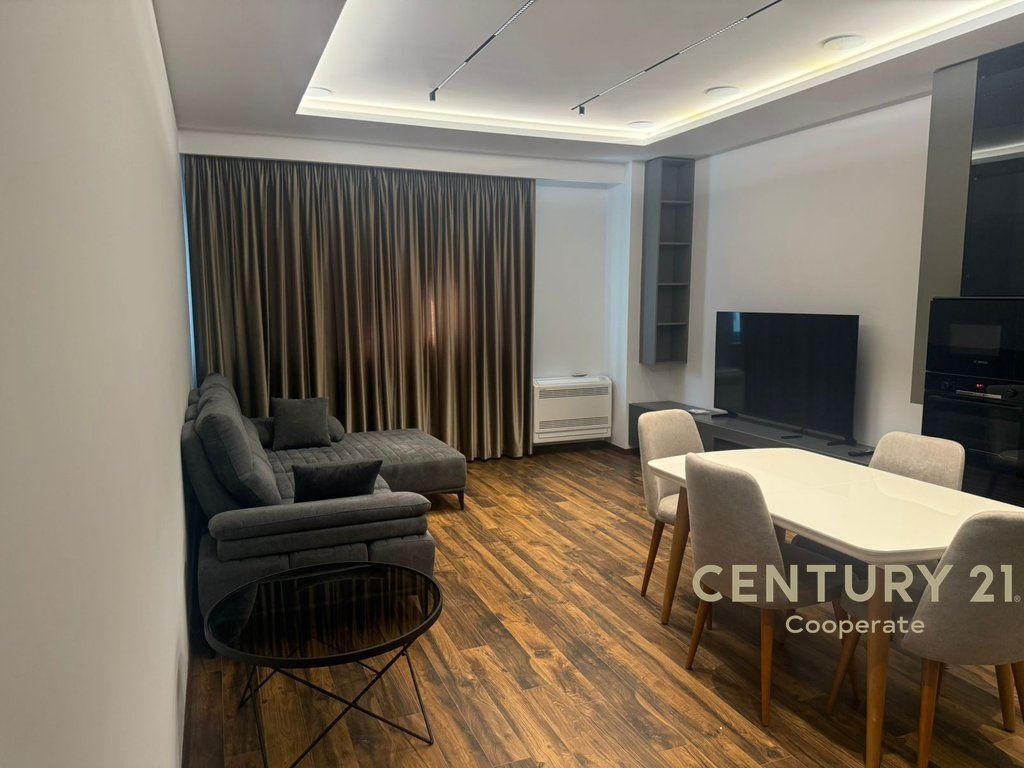 AFFITTIAMO APPARTAMENTO 1+1+ POSTO AUTO IN LION RESIDENCE TIRANA, VICINO AIR ALBANIA