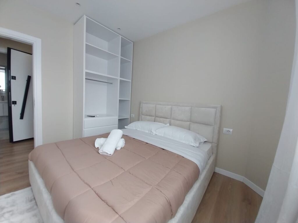 Two studio apartments for rent on Zogu i Pare Boulevard !