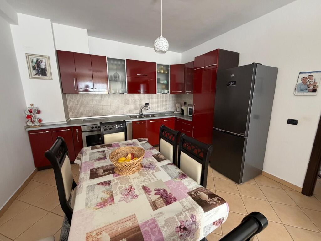 Apartament 2+1 per shitje Fresk !