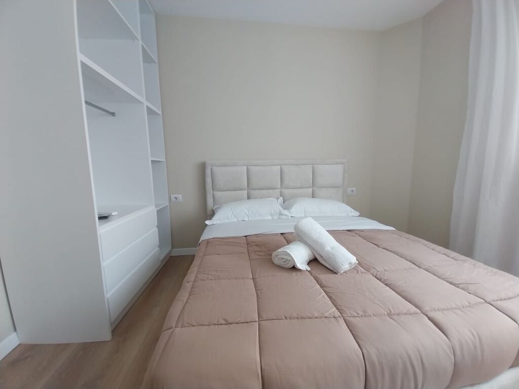 Skenderbej Square, 2 modern studios for rent 1200 euros both or separated 600 euros each