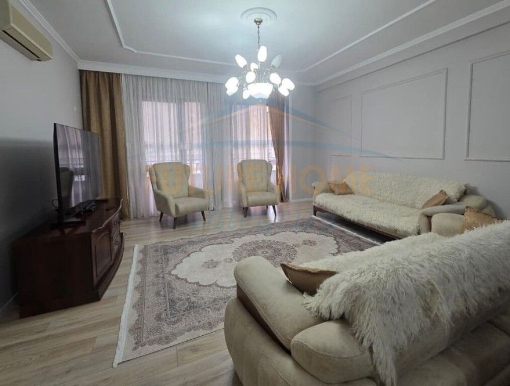 Rent, Apartment 2+1+2, Former Electric Market, Tirana.