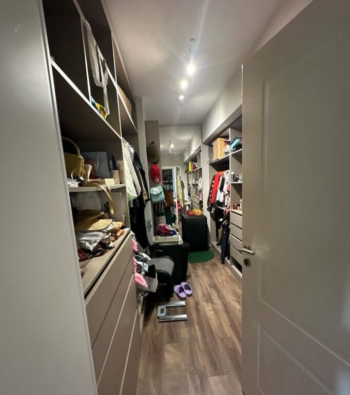 Shitet Apartament 3+1📍21 Dhjetorit