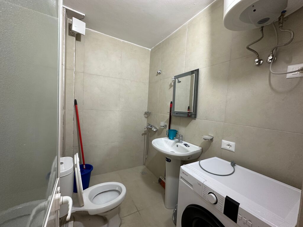 Duplex me qira Selvia