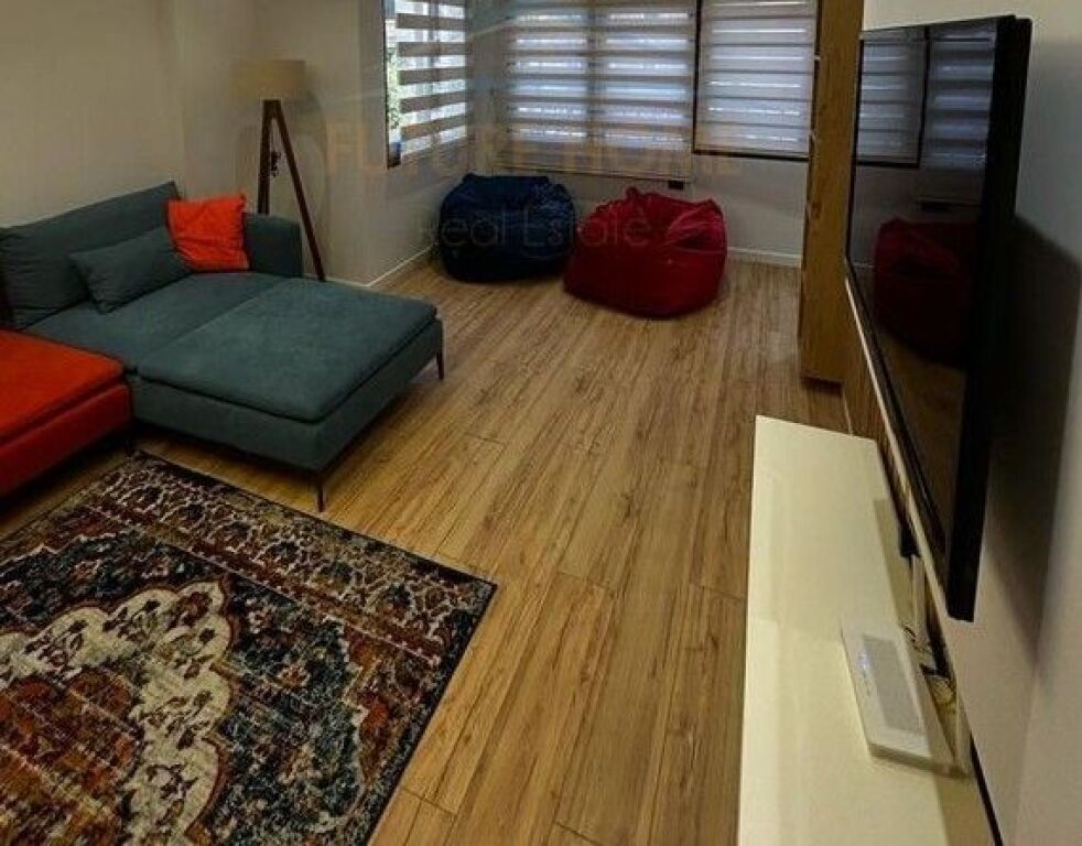 Qira, Apartament 2+1+2, 21 Dhjetori, Tiranë