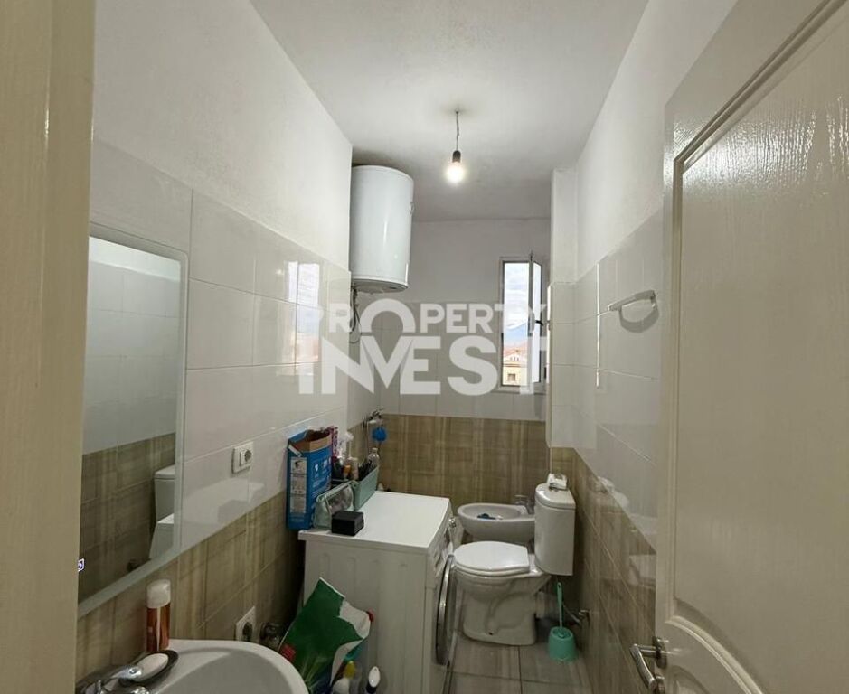 Shitet Apartament 1+1 prane Ardenos, Pajtoni Center