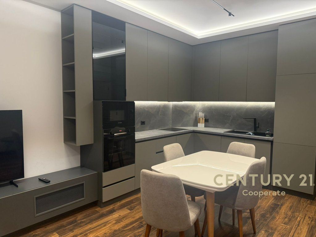 AFFITTIAMO APPARTAMENTO 1+1+ POSTO AUTO IN LION RESIDENCE TIRANA, VICINO AIR ALBANIA