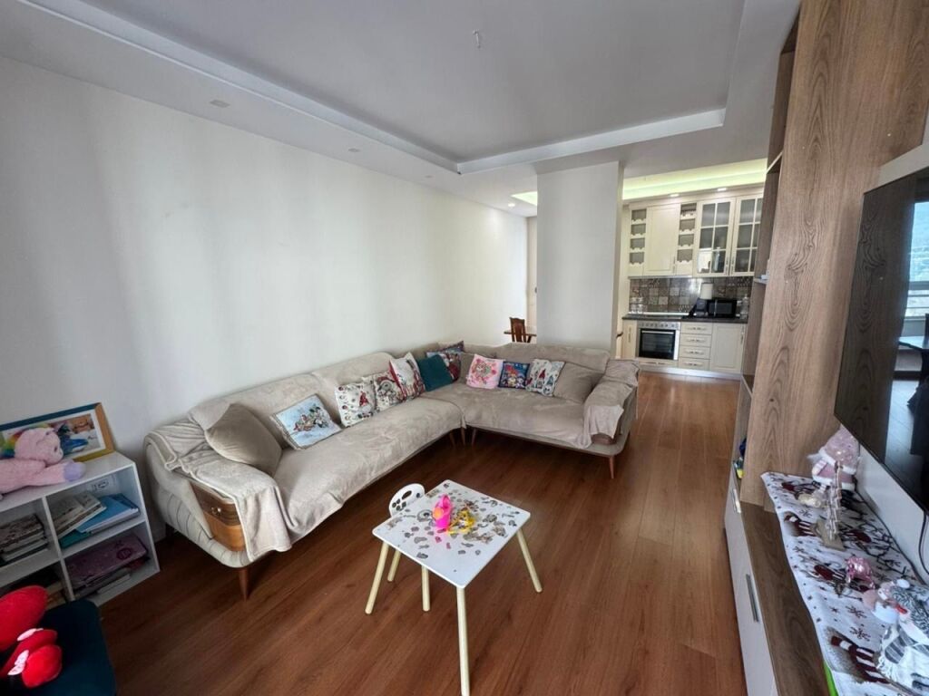 Apartament me qera