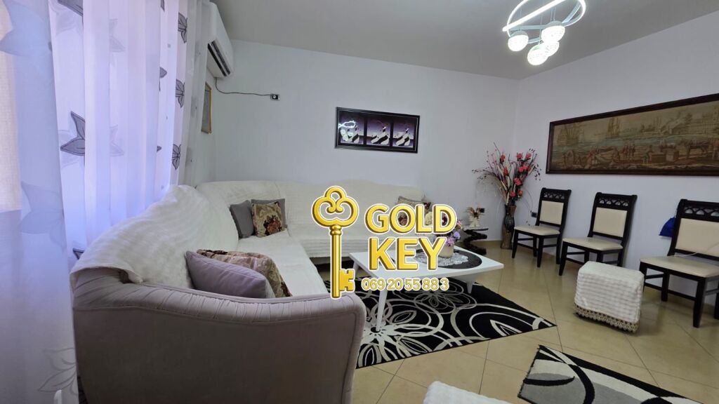 🏡✨ VILLA SU 3 PIANI IN VENDITA A VORË ✨🏡