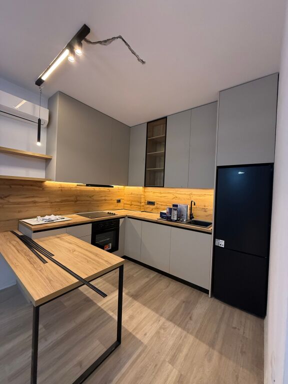 Jepet me qera: Super Apartament 2+1+2