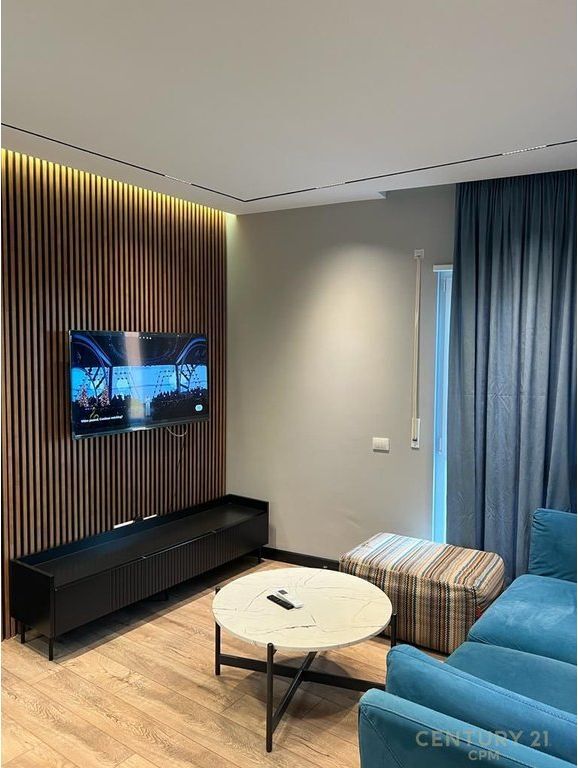 Apartment 2+1+parking space near the center, Barrikadave St.! 1,300 € /Month Total Area 75m2