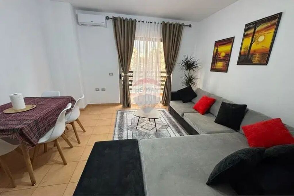 Apartament Me Qera 1+1 Tek Vila L ,Astir