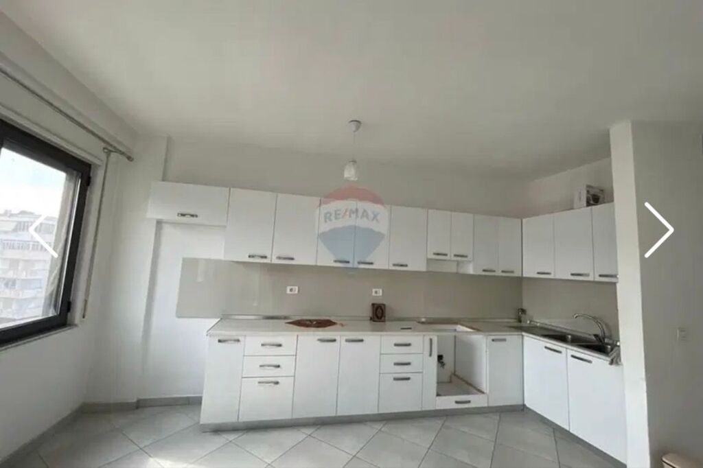 Appartamento 2+1+2 in vendita in Via Elbasan