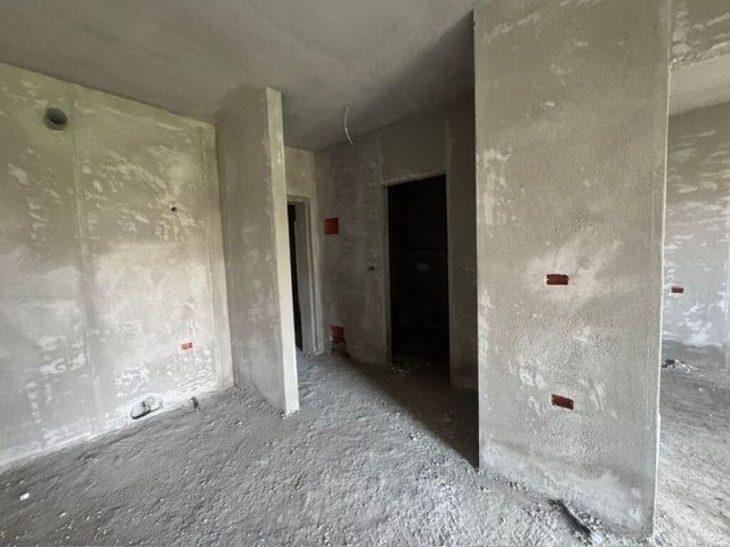 Apartment ne shitje te Aluna ne paskuqan
