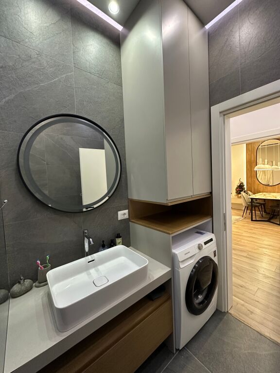🏡 Appartamento moderno 1+1 in affitto a Square 21