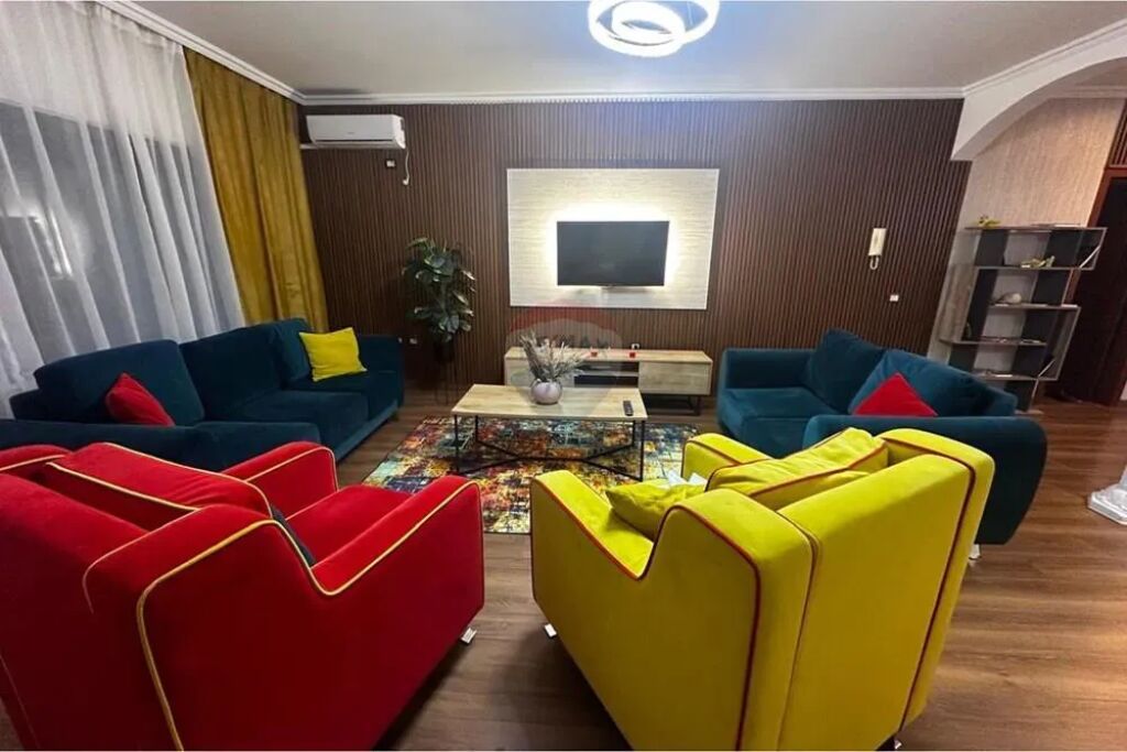 Apartament - Për Qira - Myslym Shyri, Tiranë