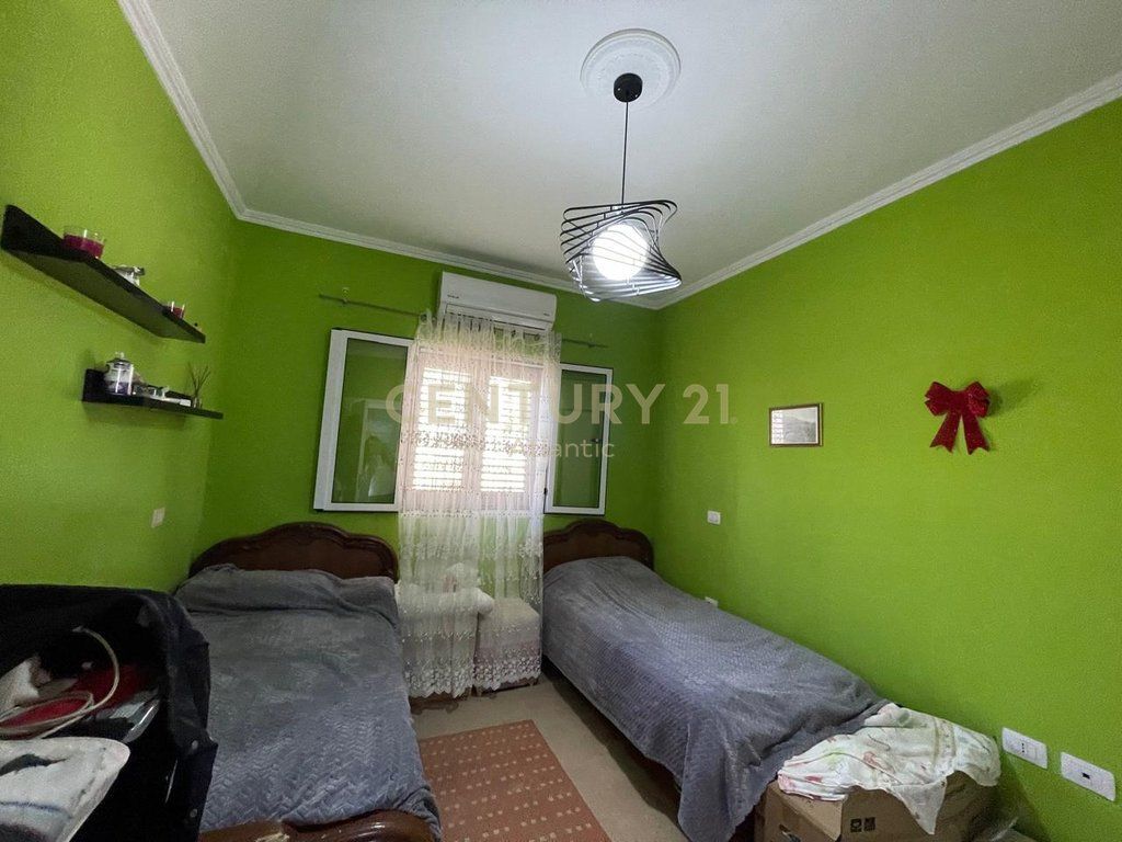 VENDESI PRIVATO IN VENDITA A SPITALLE, DURRES!