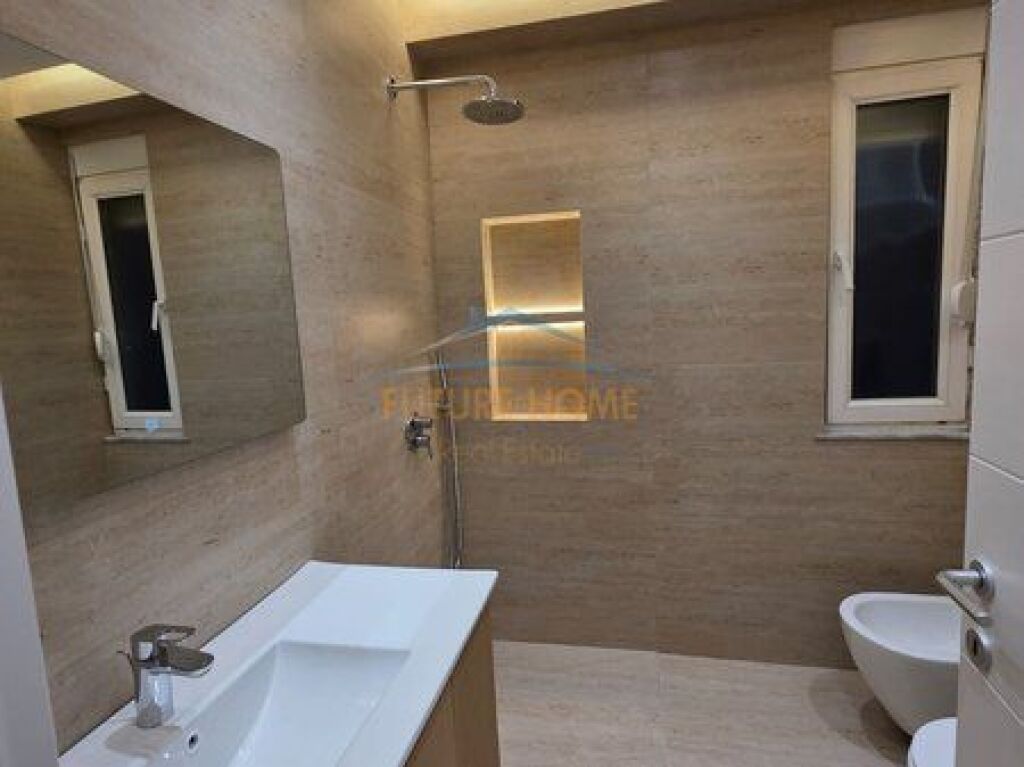 SHITET APARTAMENT 2+1,ISH EKSPOZITA