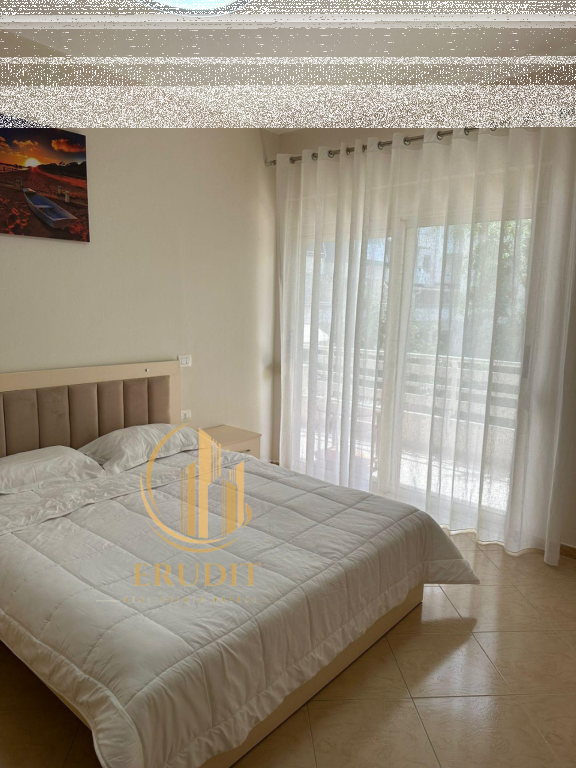 AFFITTASI Appartamento 1+1 a Lungomare, Vlorë