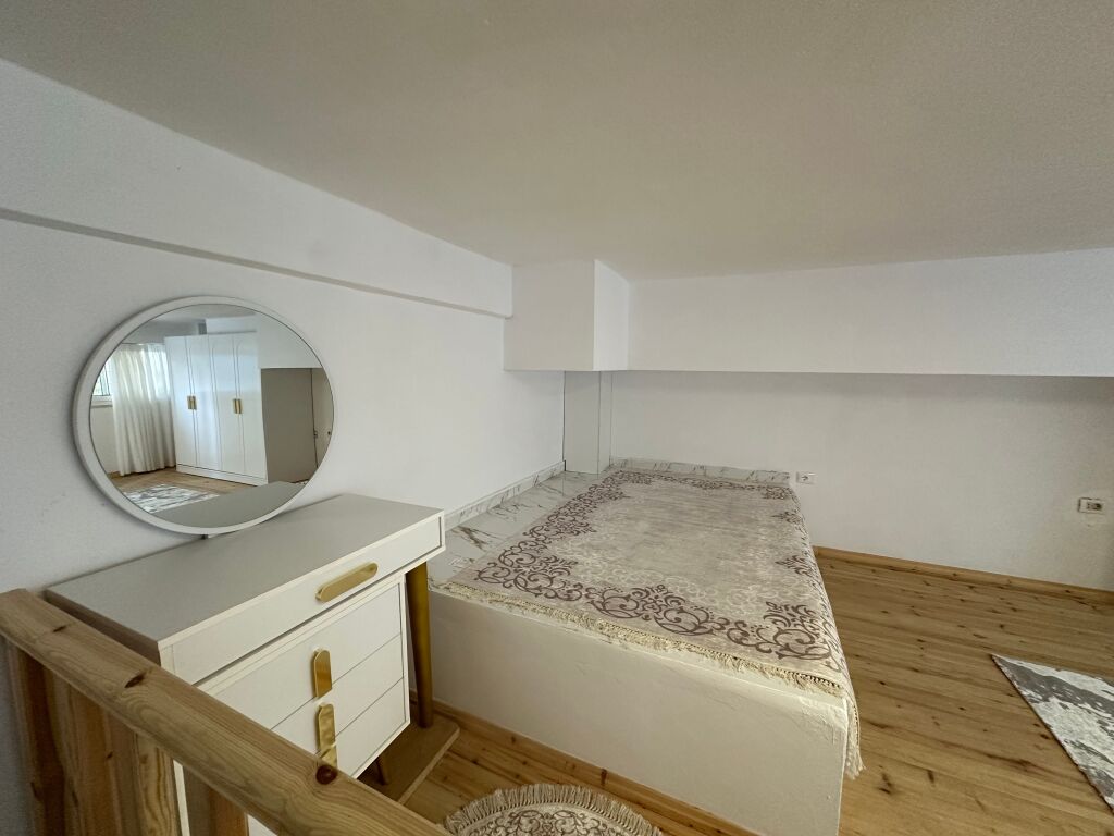 Duplex me qira Selvia