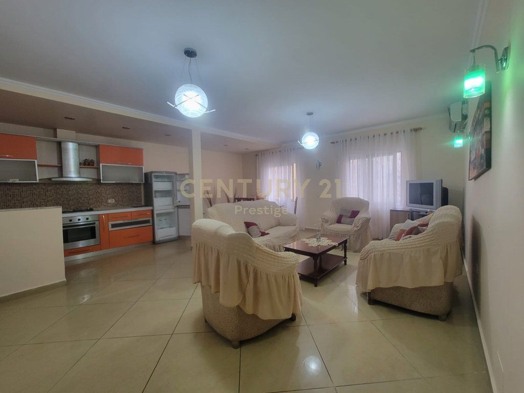 APARTAMENT 3+1+2 ME QIRA TEK PETRO NINI, TIRANE! 800 € /Muaj