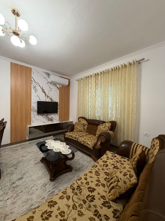 🏠 Jepet me qira pjese vile 2+1  📍 Rruga Gjon Mili, Bulevardi i Rii💰 Çmimi: 600 € / muaj