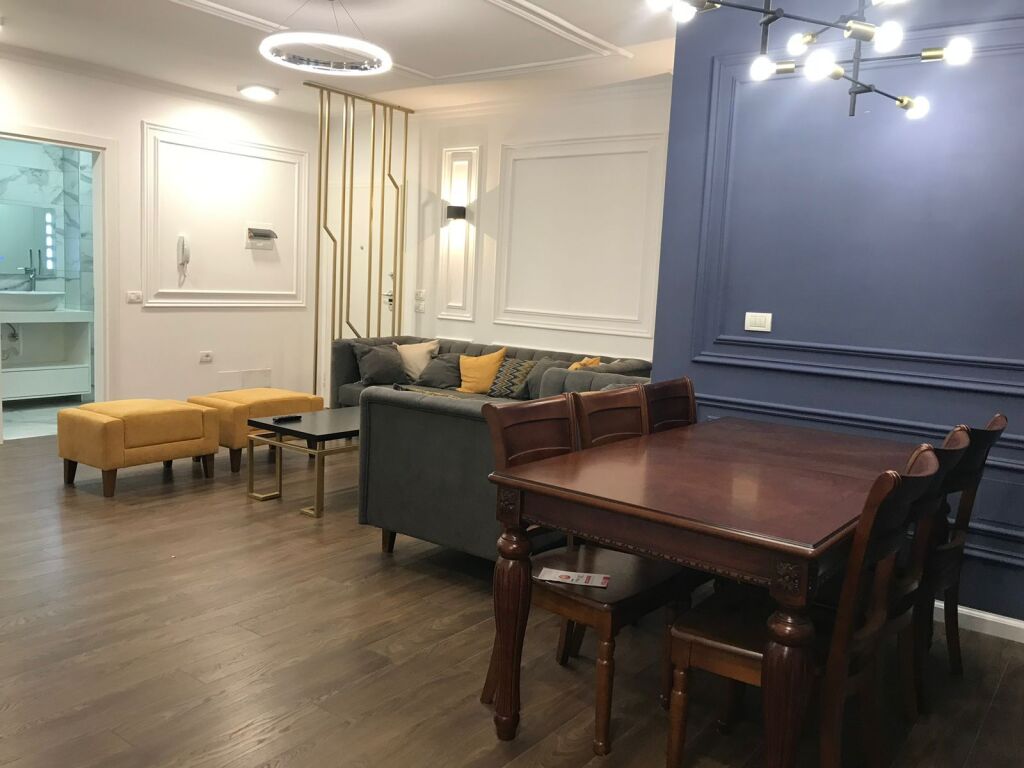 Vendesi Appartamento 3+1+2 nel Centro di Durazzo